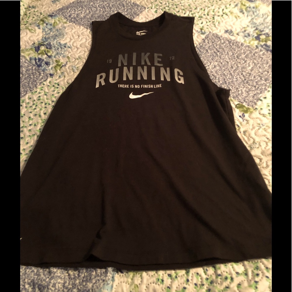 Nike Running Tank “There is no Finish Line” NWOT